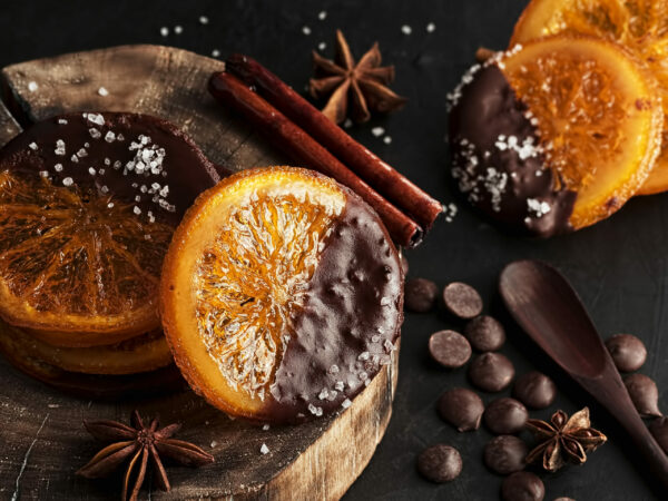 caramelos de chocolate y naranja